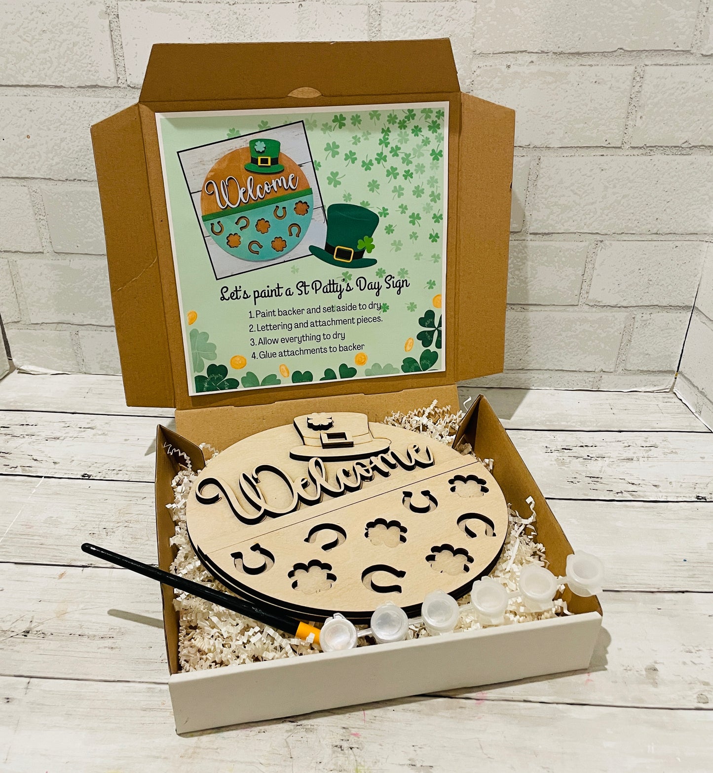 Welcome St. Patty's Day DIY Craft Box