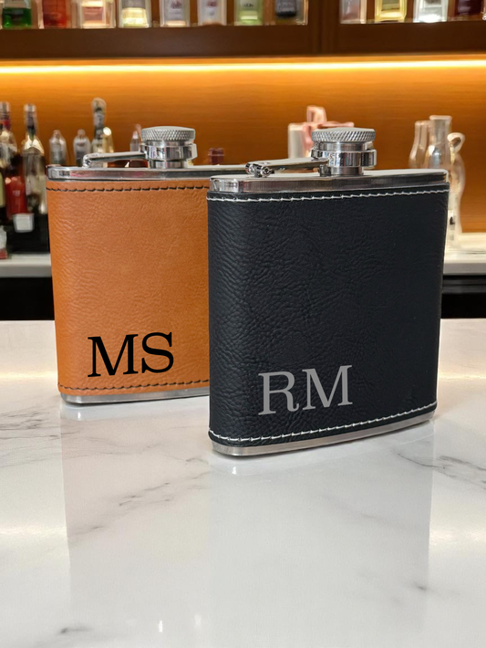 🧳 Personalized Leather Flask for Men – 8oz Stainless Steel Hip Flask Gift 🎁