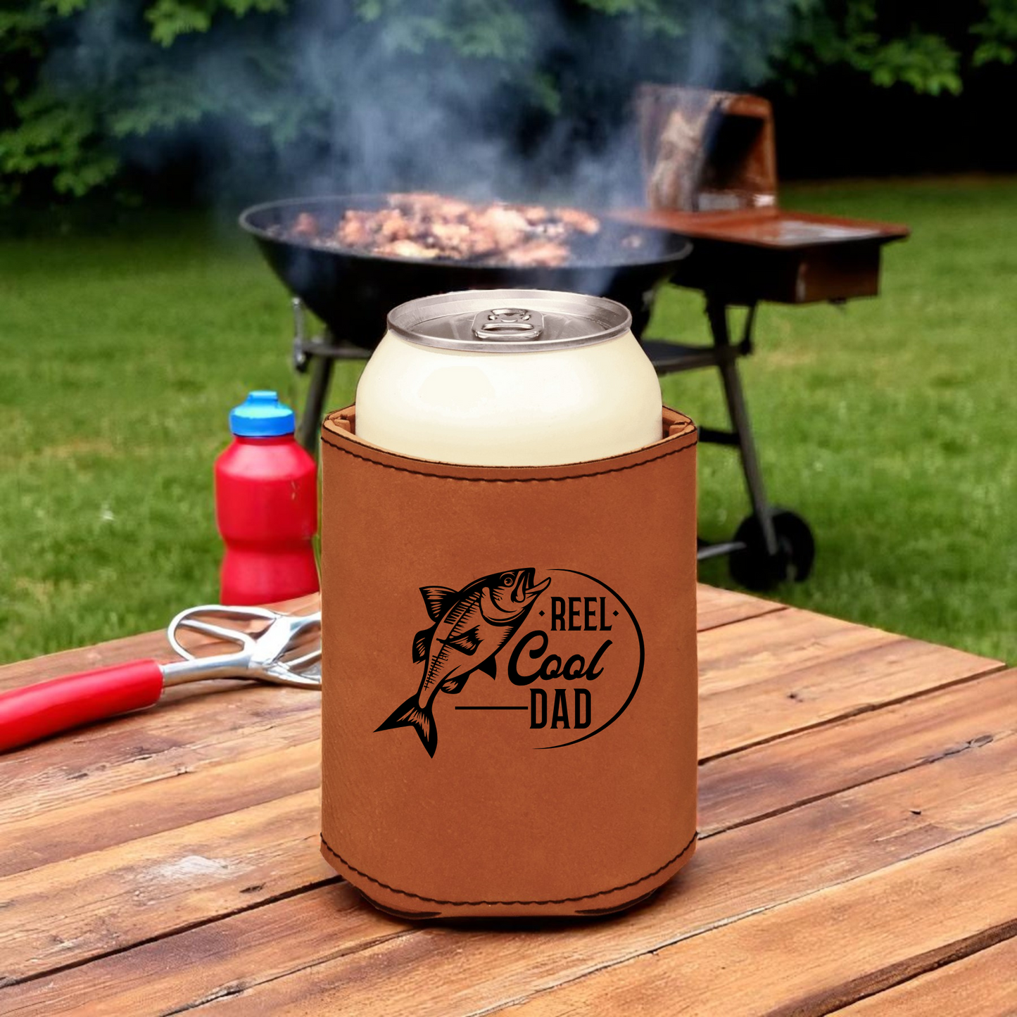 🔥 Personalized Leather Can Cooler for Dad, Veteran, or Fisherman – Custom Engraved Beer Sleeve 🎣🇺🇸🍺
